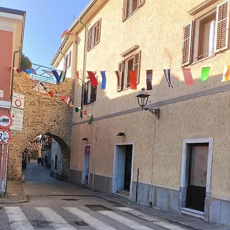 La Tana Di Alice - アパート *